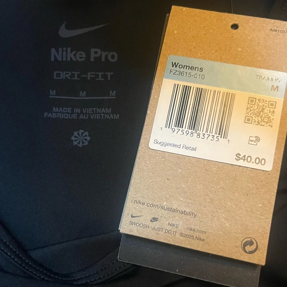 Nike Pro Size Medium Women's Dri-FIT Cropped Training Tank Black